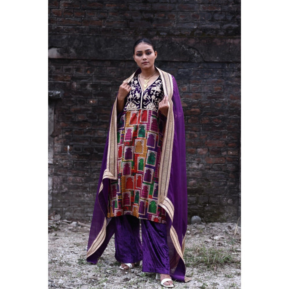 THETAA Purple Hand-Embroidered Jharoka Print Kurta with Pant and Dupatta (Set of 3)