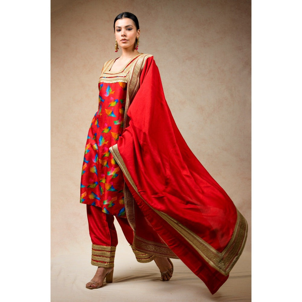 THETAA Red Kurta with Pant and Dupatta (Set of 3)