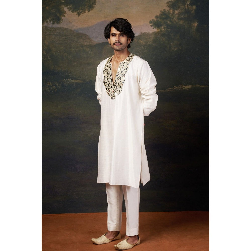 THETAA Men White Mirror Work Kurta with Pyjama