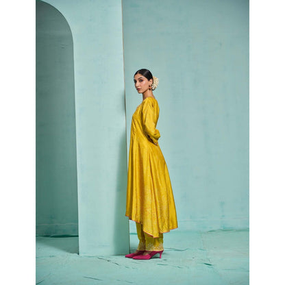 The Clothing Therapy Yellow Kurta with Pant (Set of 2)