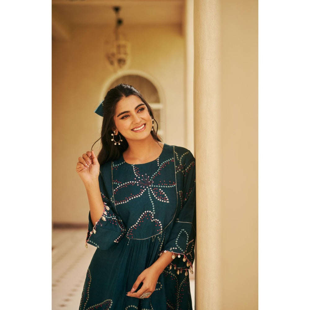 The Clothing Therapy Teal Blue Yoke Kurta with Straight Pant