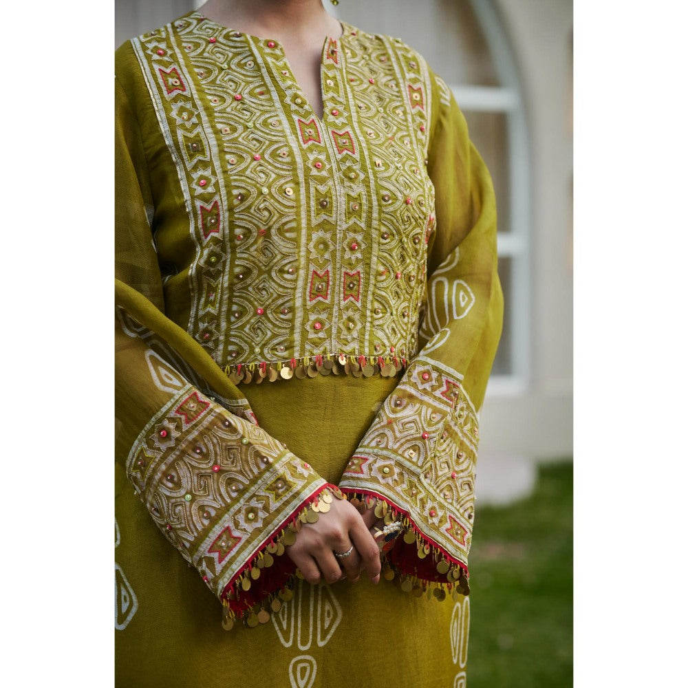 The Clothing Therapy Lime Green Square Yoke Kurta with Pant
