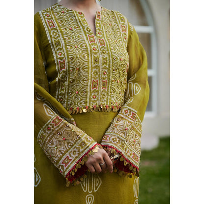 The Clothing Therapy Lime Green Square Yoke Kurta with Pant