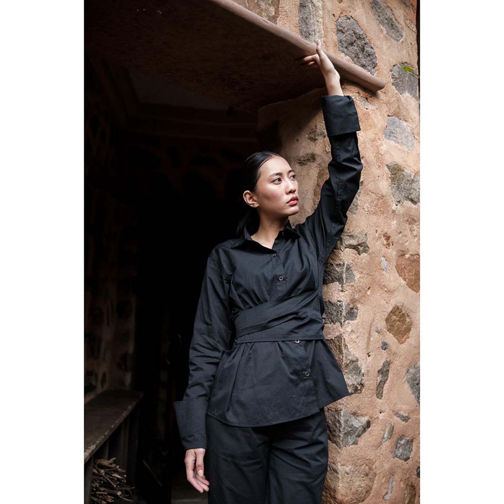 The Terra tribe Black Nara Front Knot Shirt