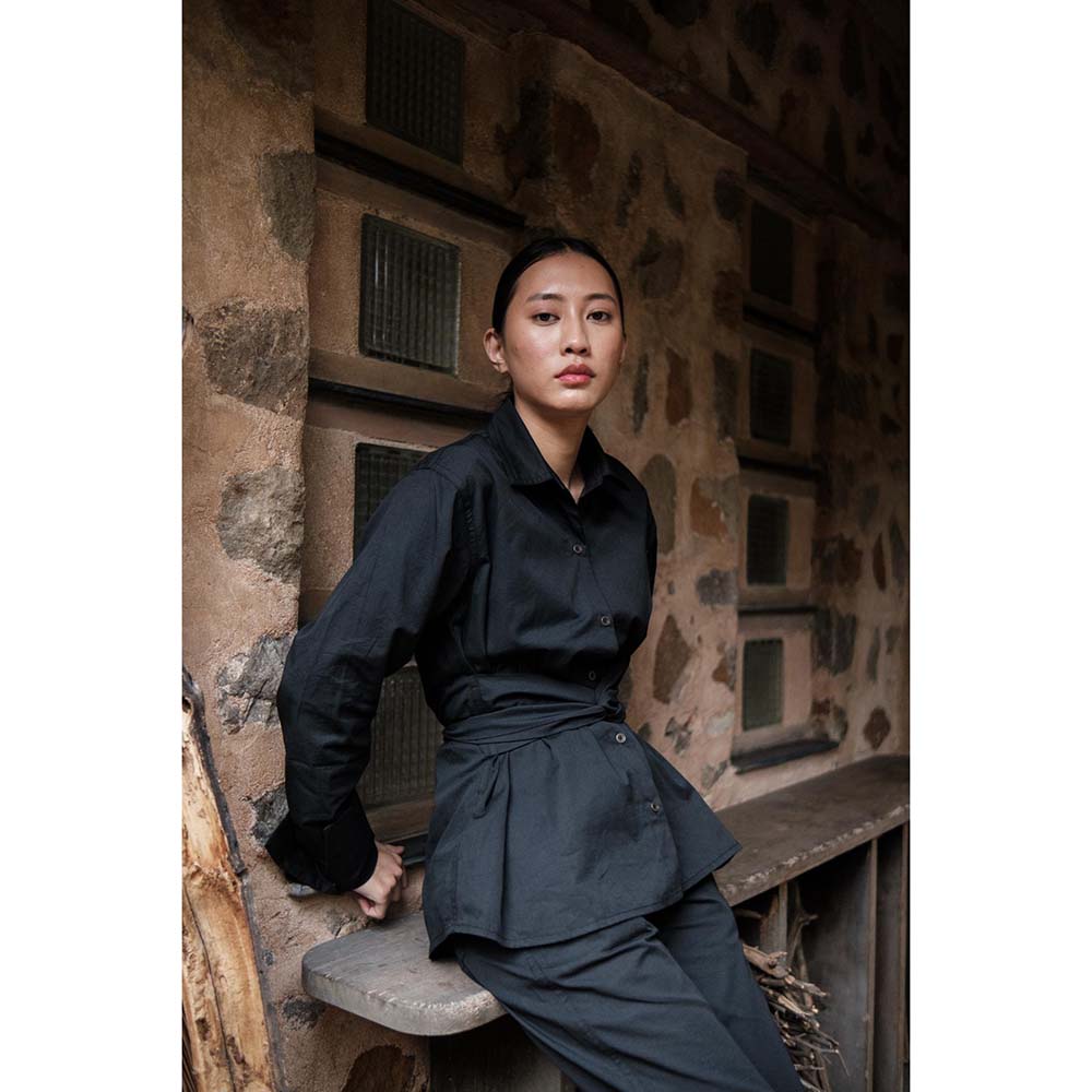 The Terra tribe Black Nara Front Knot Shirt