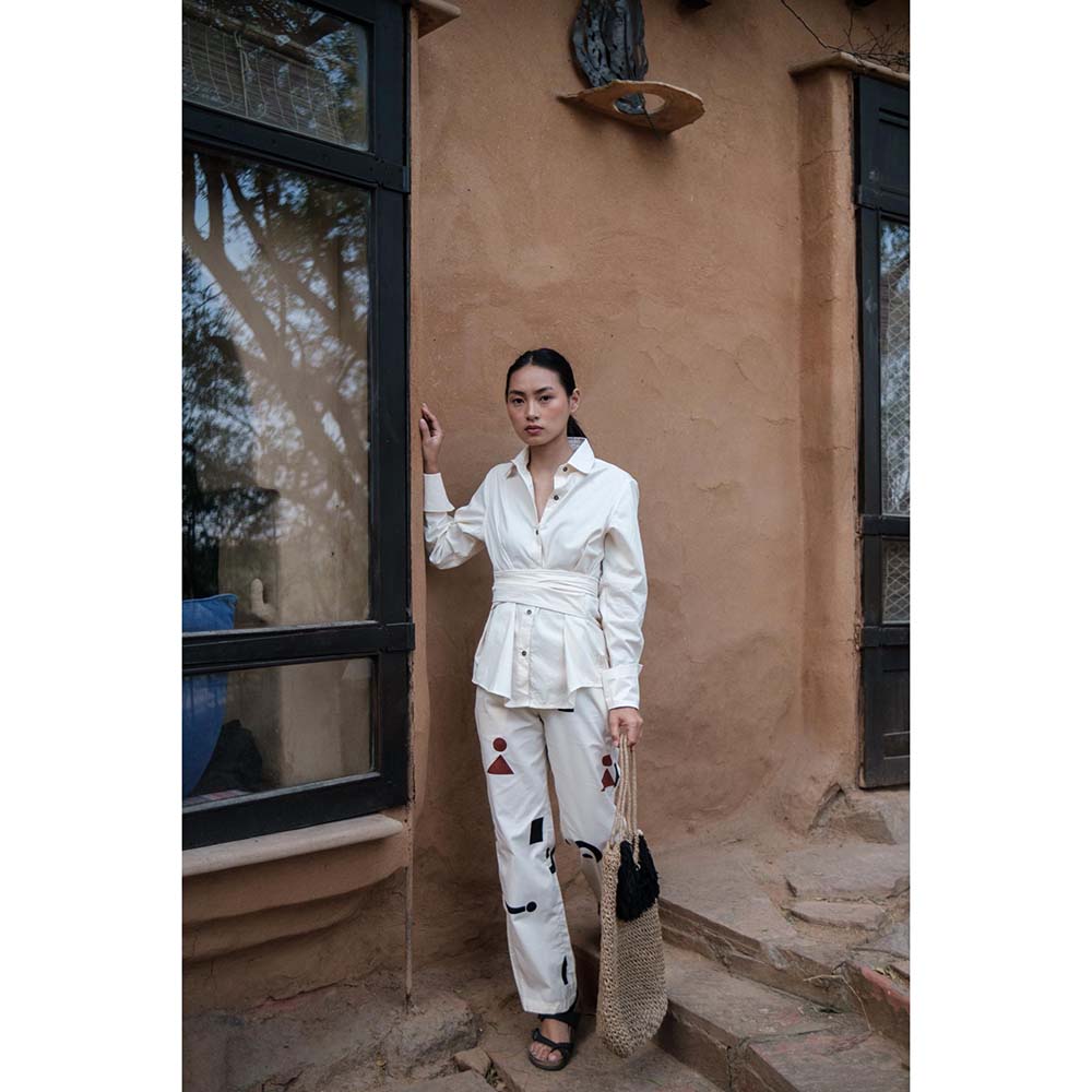 The Terra tribe Off White Nara Front Knot Shirt