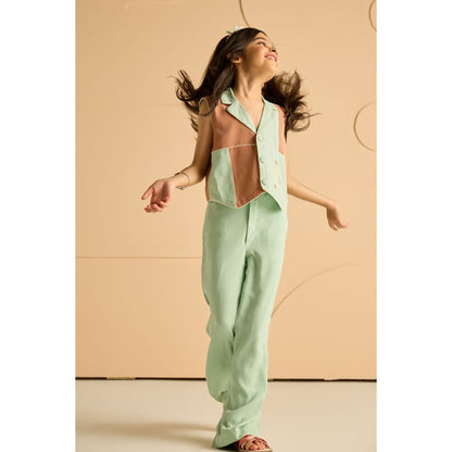 Tilsim by Sagarika Mehrotra Girls Woodland Hare Co-Ord Green (Set of 2)