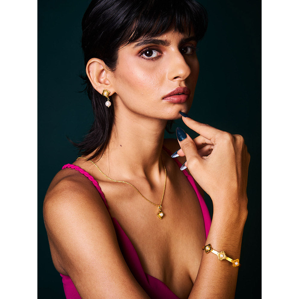 Trazenie Chameli Jewellery Set- Mismatched Earrings with Choker with Bracelet
