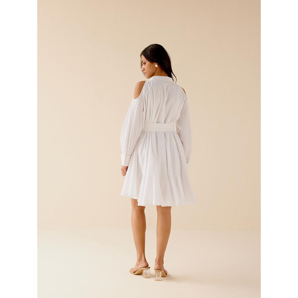 TRISARA White Rose Dress with Belt (Set of 2)