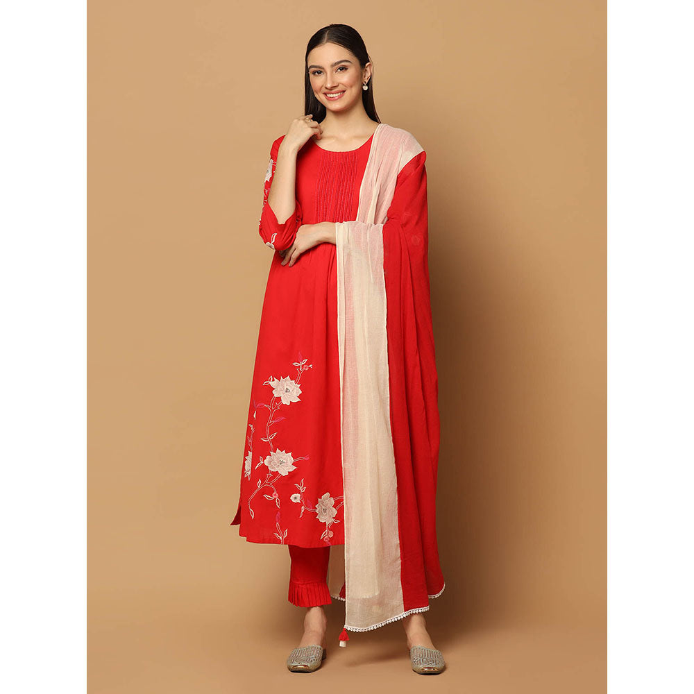 "Two Sisters" by Gyans Red Floral Applique Kurta with Pant and Dupatta (Set of 3)