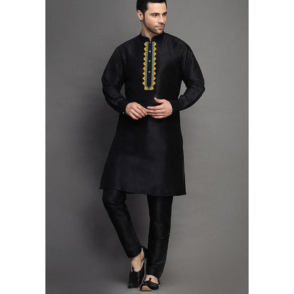 UTSAV FASHION Black Ethnic Thread Work Kurta and Pant