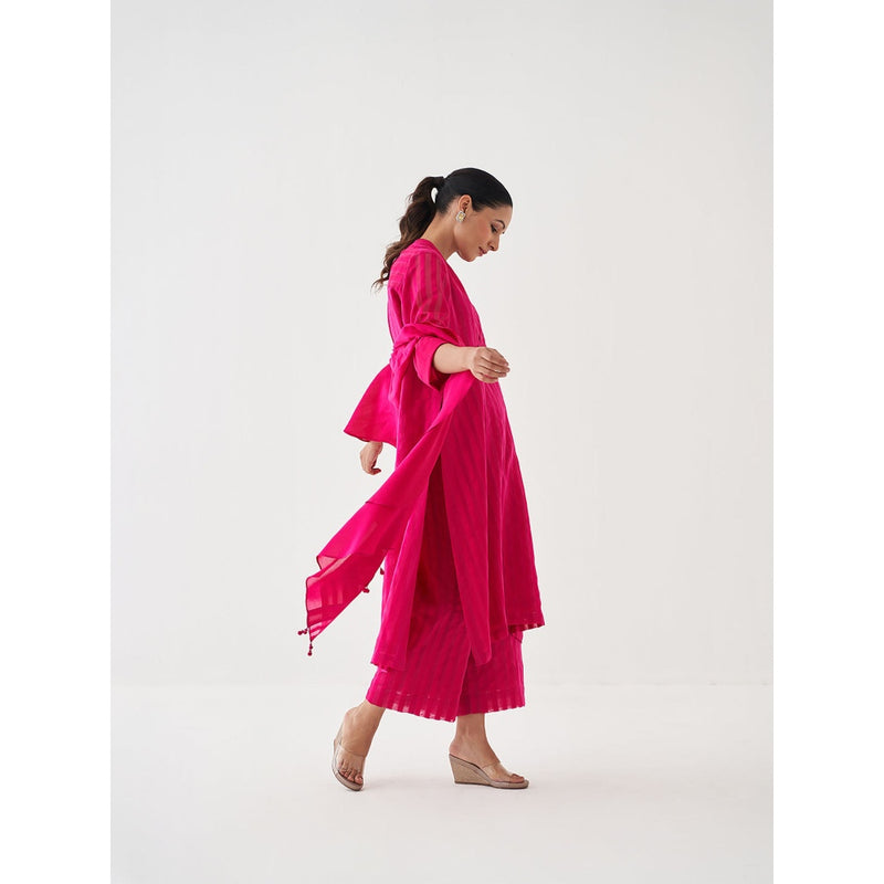 Vaaya Pink Pure Handwoven Silk Kurta with Pant and Scarf (Set of 3)