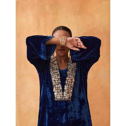 Vaaya The Twilight Blue Silk Velvet Kurta with Pant (Set of 2)