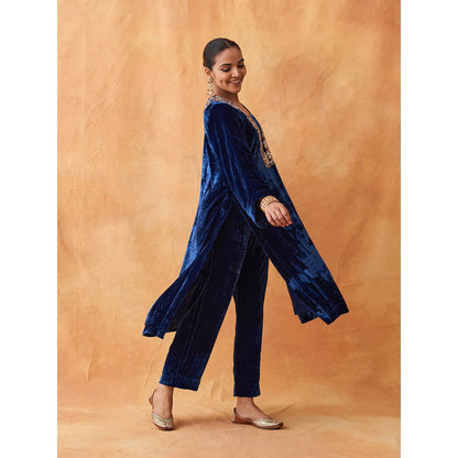 Vaaya The Twilight Blue Silk Velvet Kurta with Pant (Set of 2)