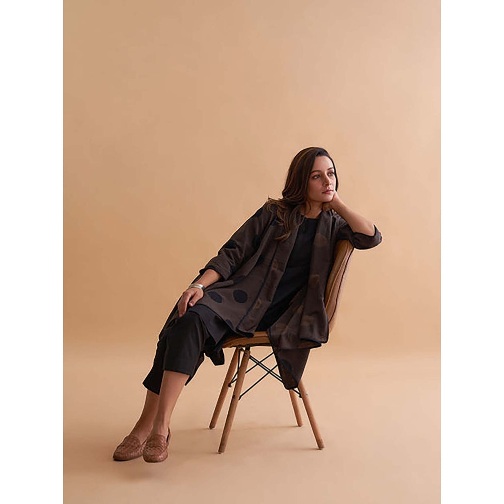 Vaaya Fawn and Black Handwoven Polka Dot Reversible Cape