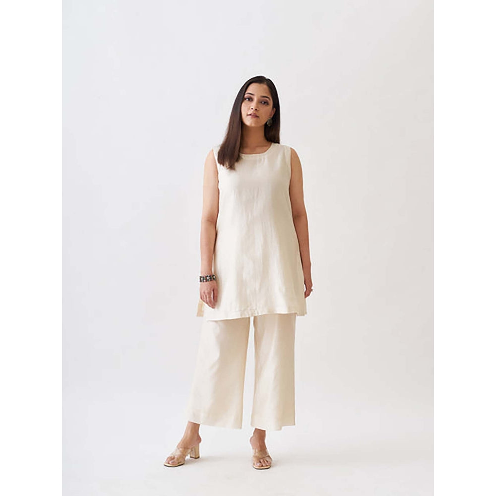 Vaaya The Waterfall Ensemble - Off-White Shrug