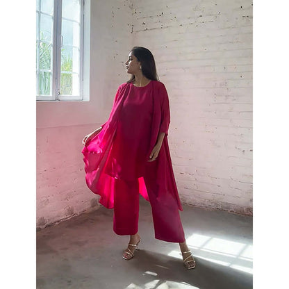 Vaaya The Waterfall Ensemble - Rani Pink Shrug