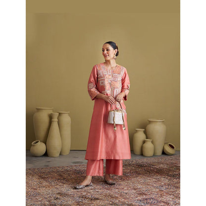 Vaaya The Silk Chanderi Peach Kurta With Pant And Dupatta