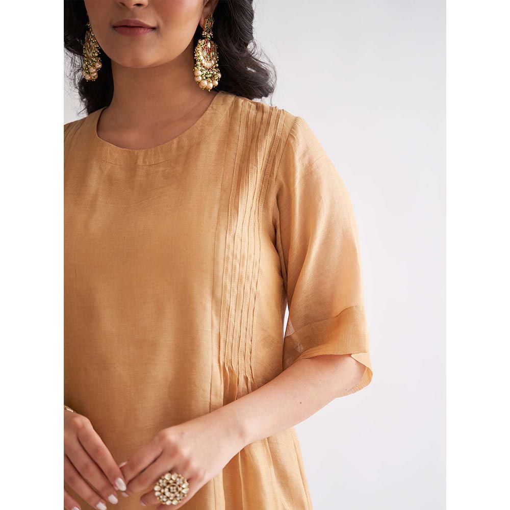 Vaaya The Gold Silk Tissue Chanderi Ensemble Kurta with Pant