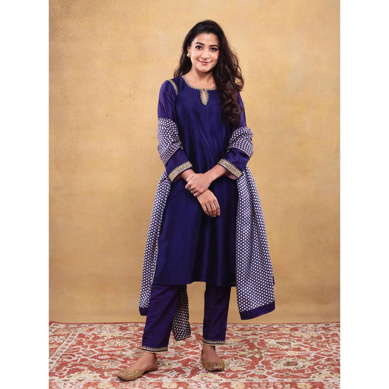 Vama Asher Purple Embroidered Kurta With Pant And Dupatta (Set of 3)