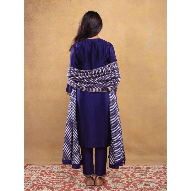Vama Asher Purple Embroidered Kurta With Pant And Dupatta (Set of 3)