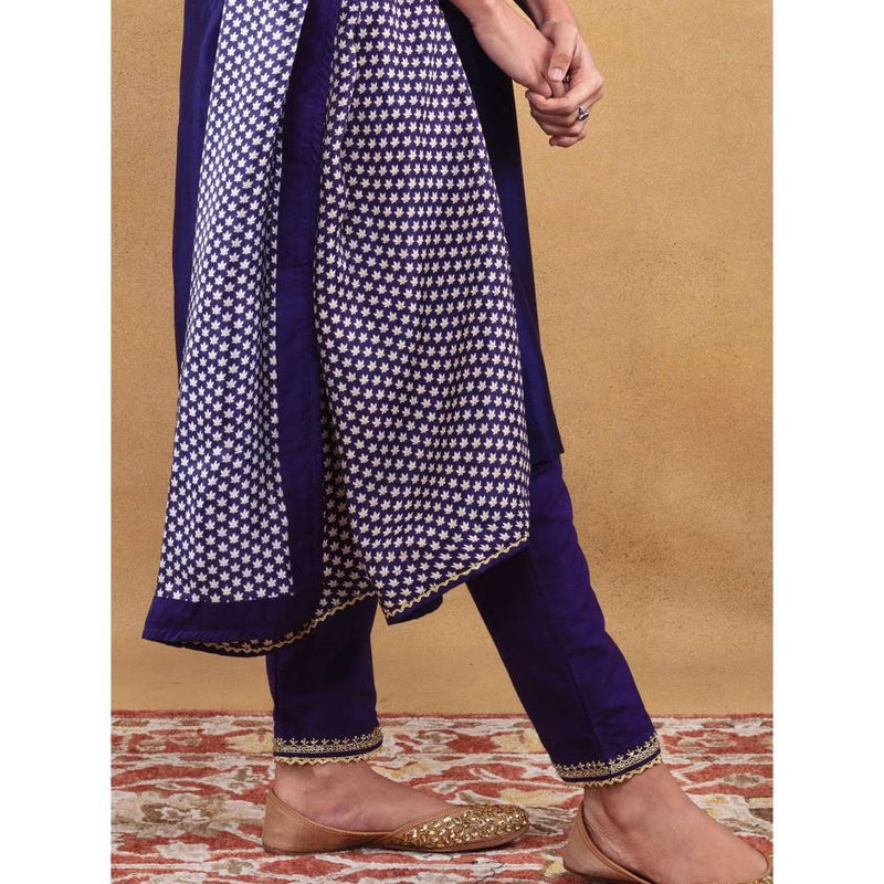 Vama Asher Purple Embroidered Kurta With Pant And Dupatta (Set of 3)