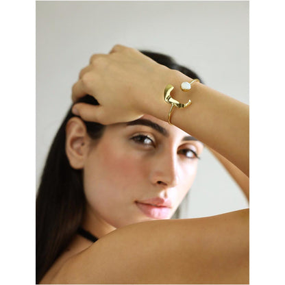 VARNIKA ARORA Shell Kada
