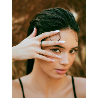 VARNIKA ARORA Twistie 2-Way Black Enamel Gold Ring