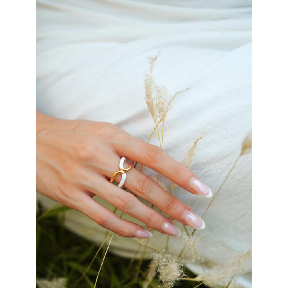 VARNIKA ARORA Twistie 2-Way White Enamel Gold Ring