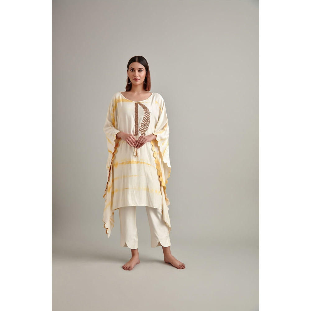 Vedika Soni Cream Tie And Dye Kaftan with Pant (Set of 2)