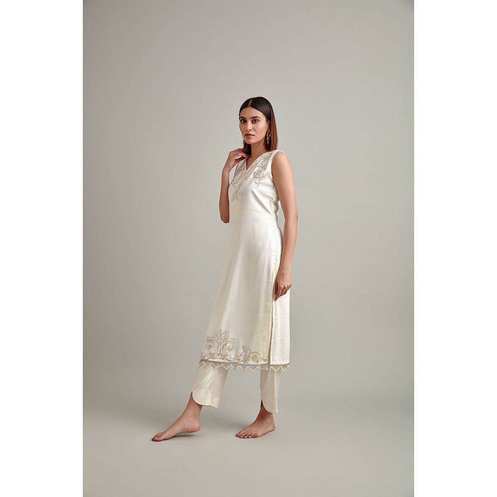 Vedika Soni Ivory Tie And Dye Kurta with Pant (Set of 2)