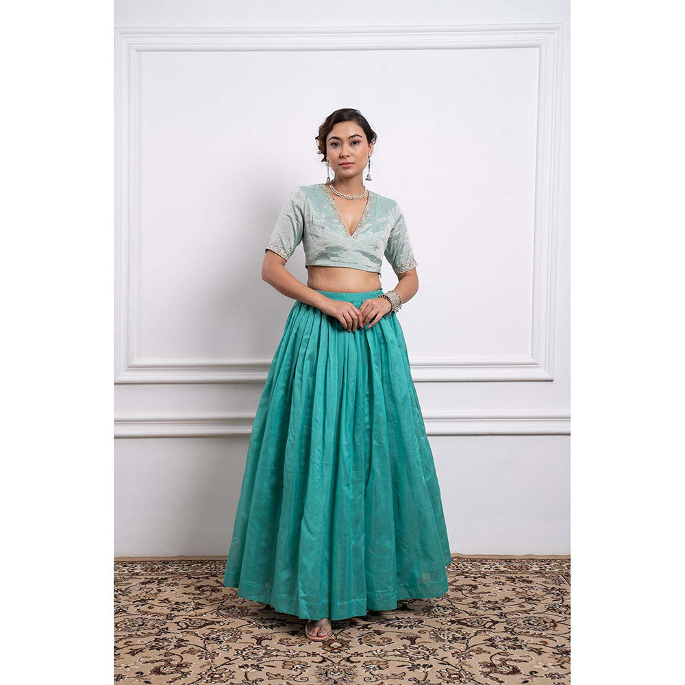 Vinusto Chanderi Embroidered Zari Blouse with Lehenga and Dupatta (Set of 3)