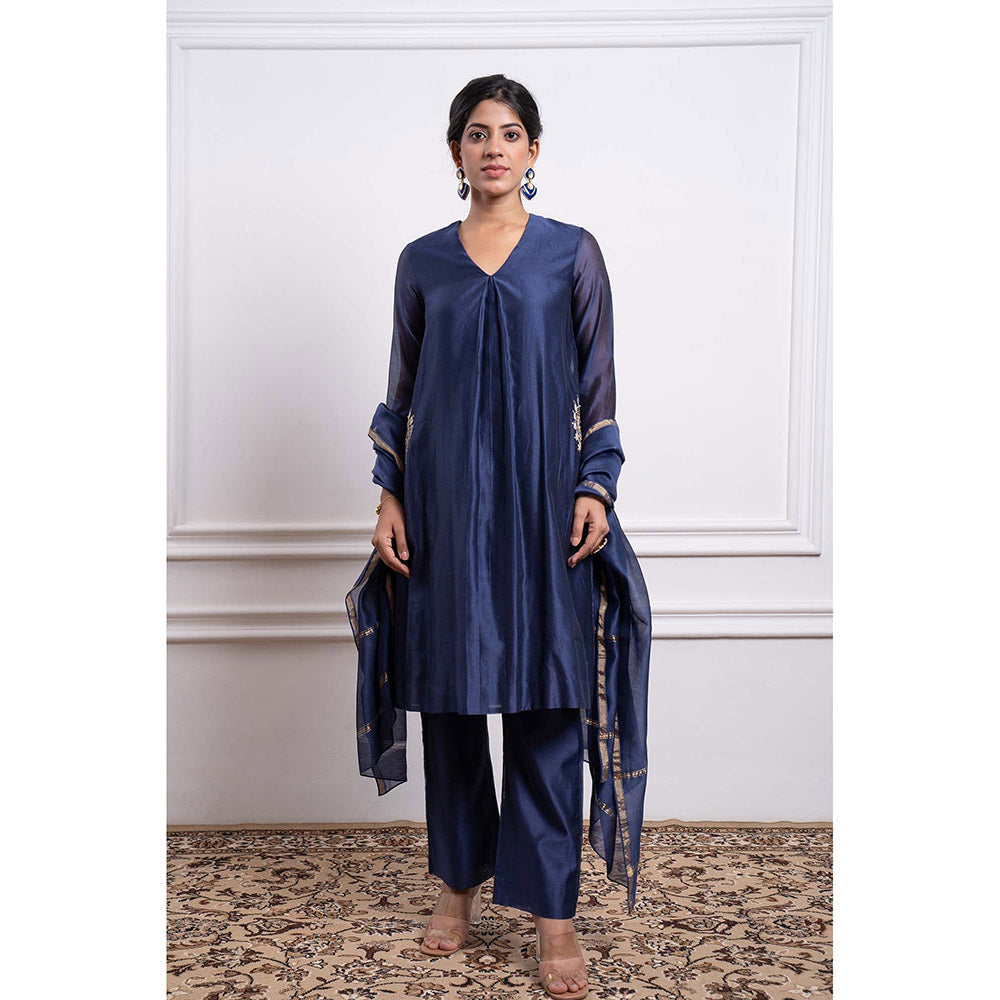 Vinusto Chanderi Embroidered Kurta with Pant and Dupatta (Set of 3)