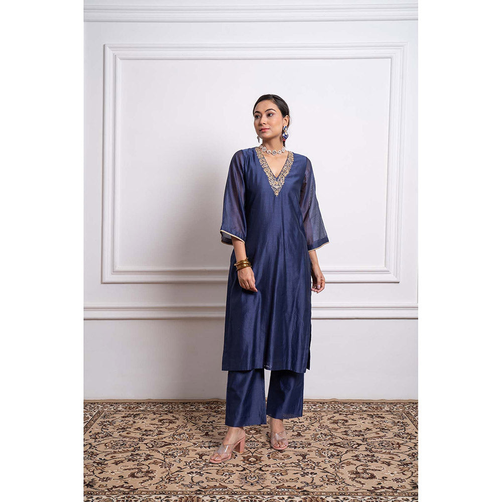 Vinusto Chanderi Embroidered Straight Kurta and Pant (Set of 2)