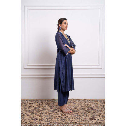 Vinusto Chanderi Embroidered Straight Kurta and Pant (Set of 2)