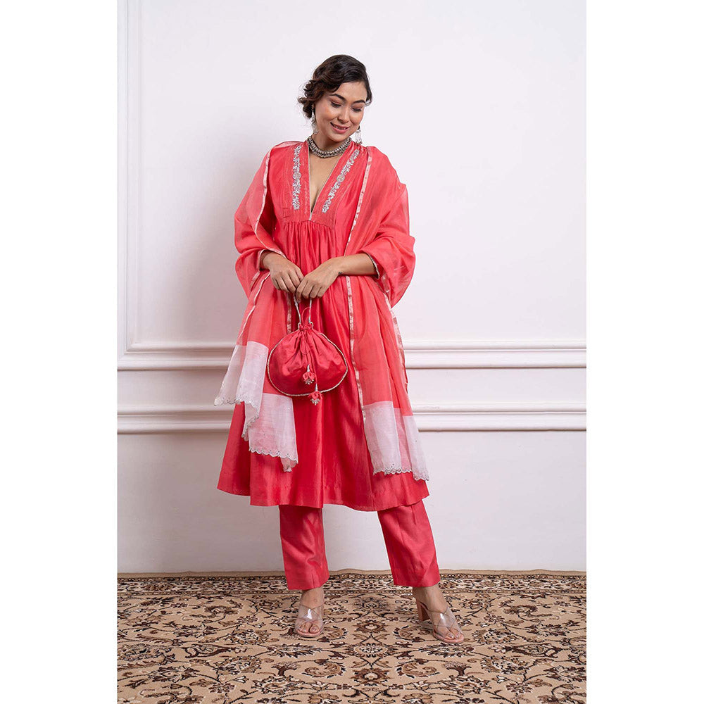 Vinusto Pink Chanderi Zari Embroidered Kurta with Pant and Dupatta (Set of 3)