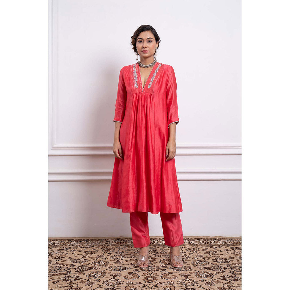 Vinusto Chanderi Embroidered Pink Kurta and Pant (Set of 2)