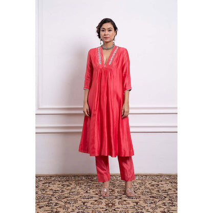 Vinusto Chanderi Embroidered Pink Kurta and Pant (Set of 2)