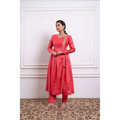Vinusto Chanderi Zari Pink Embroidered Kurta with Pant and Dupatta (Set of 3)