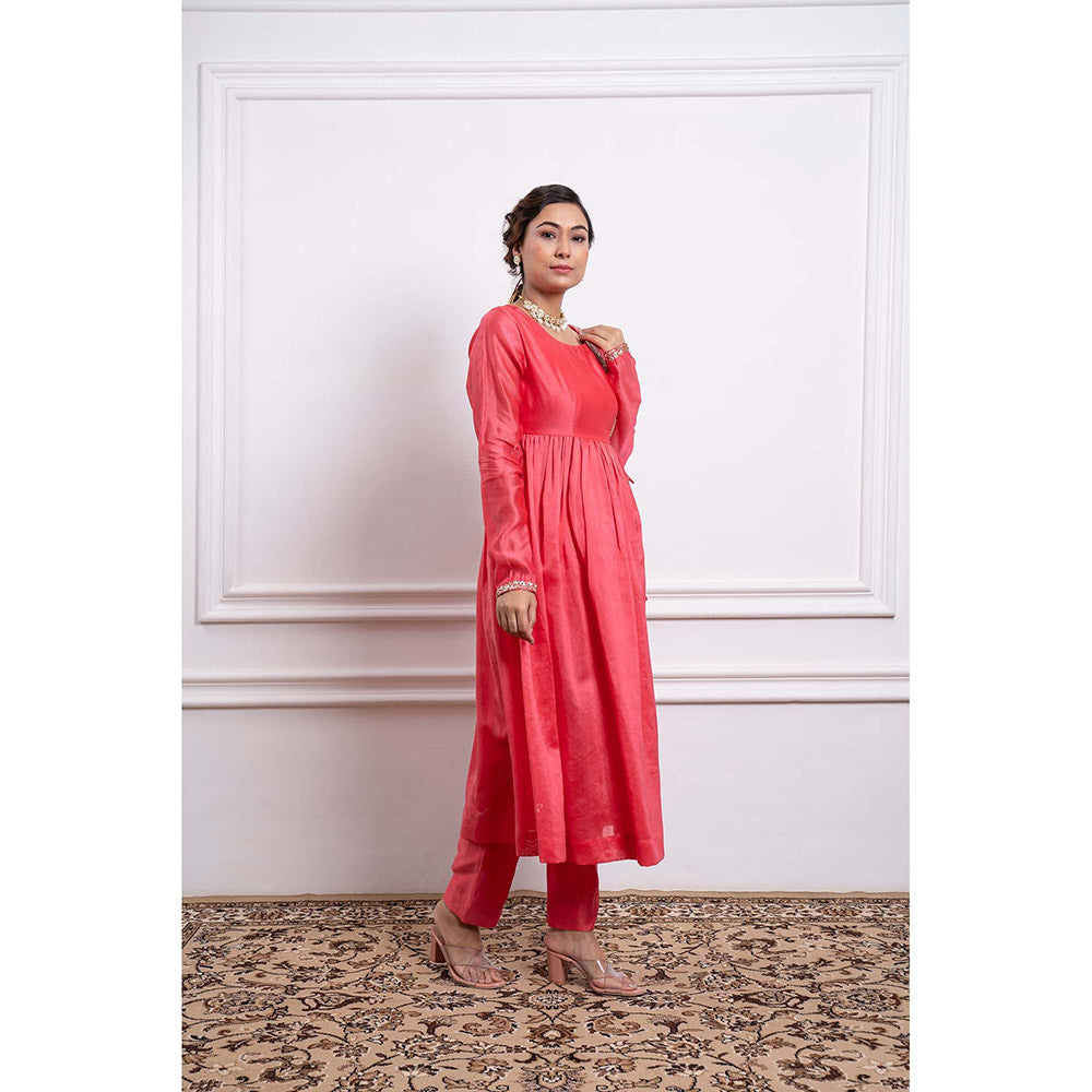 Vinusto Chanderi Zari Pink Embroidered Kurta with Pant and Dupatta (Set of 3)