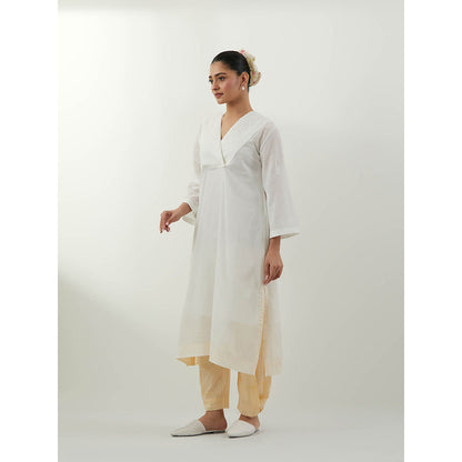 Vinusto White Chikankari A-Line Kurta with Slip and Pant