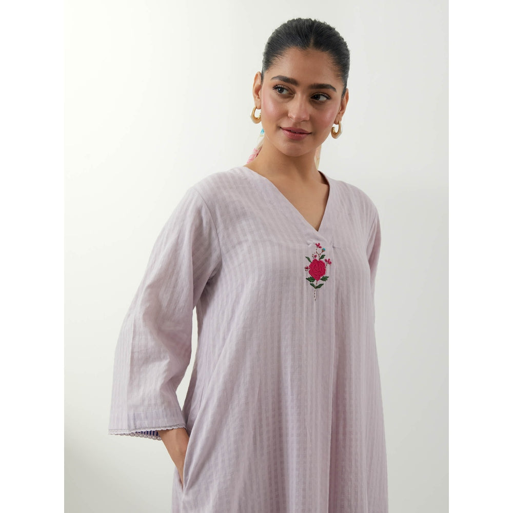 Vinusto Lavender Embroidered Loose Kurta with Pant