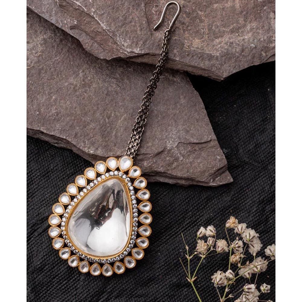 VIVINIA By Vidhi Mehra Gold Plated Womens Synthetic Stone Maangtikka