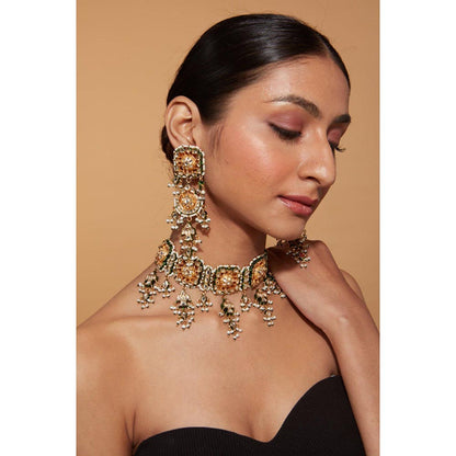 VIVINIA By Vidhi Mehra Inaayat Gold Plated Womens Kundan Polki Necklace Set With Earrings