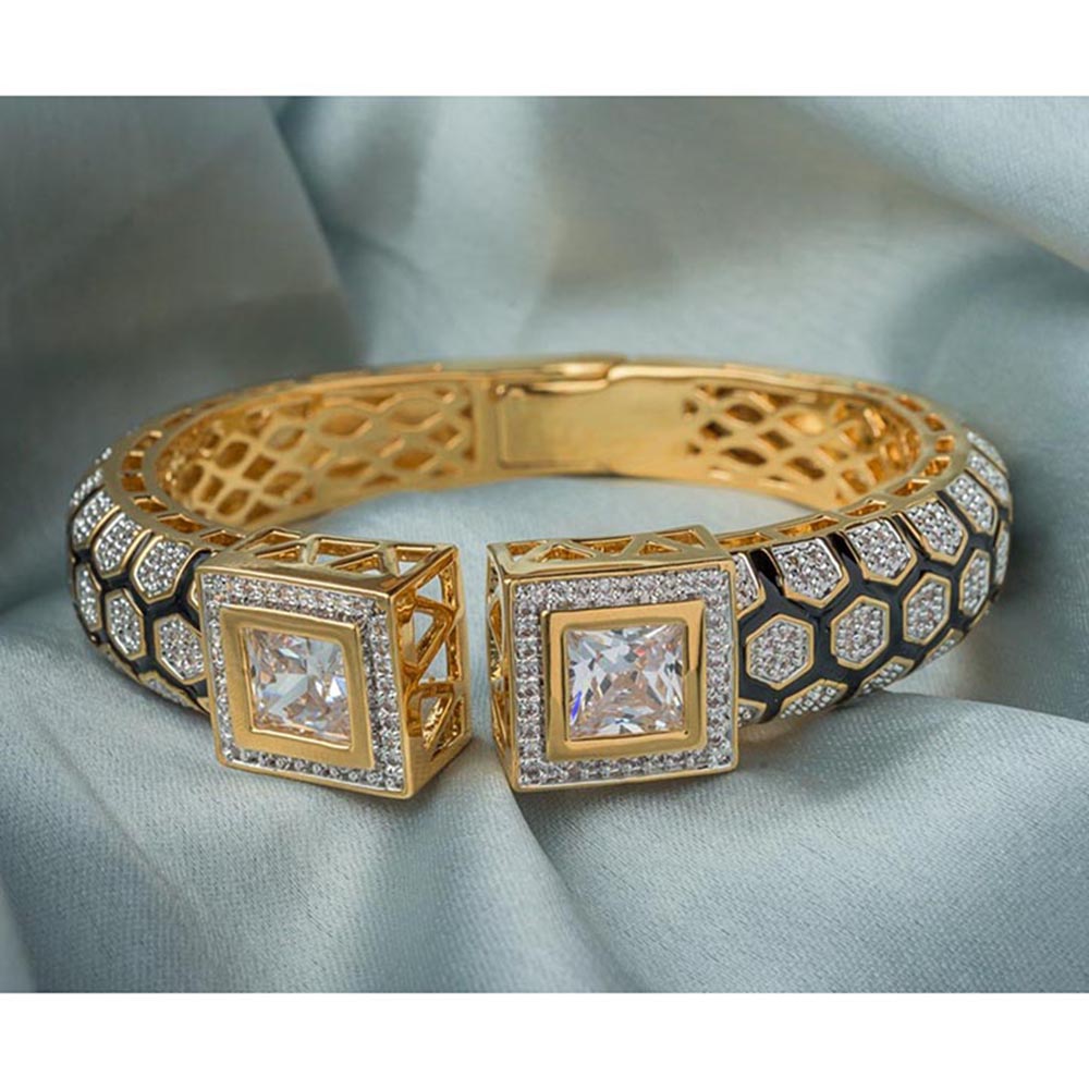 VIVINIA By Vidhi Mehra Florence Gold Plated White Womens Kada