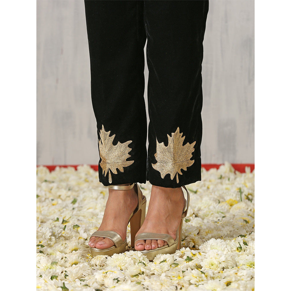 WAZIR C The Black Coord Set Includes A Velvet Kurta And Straight Fit Pants (Set of 2)