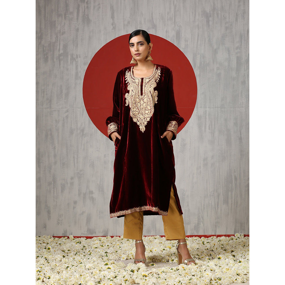 WAZIR C Maroon And Golden Pheran Sets (Set of 2)