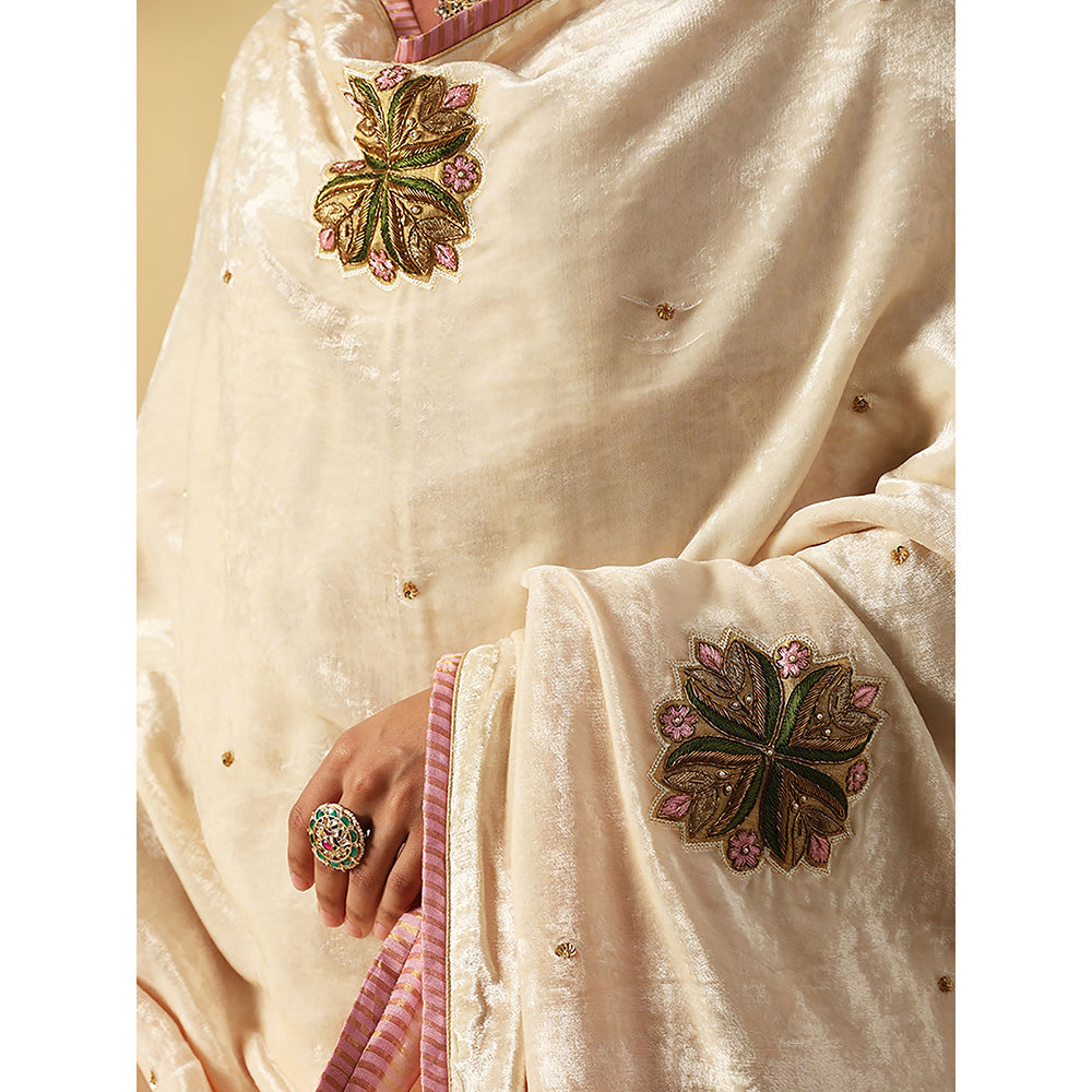 WeaverStory Off-White Hand Embroidered Zardozi Silk Velvet With Contrast Dupatta
