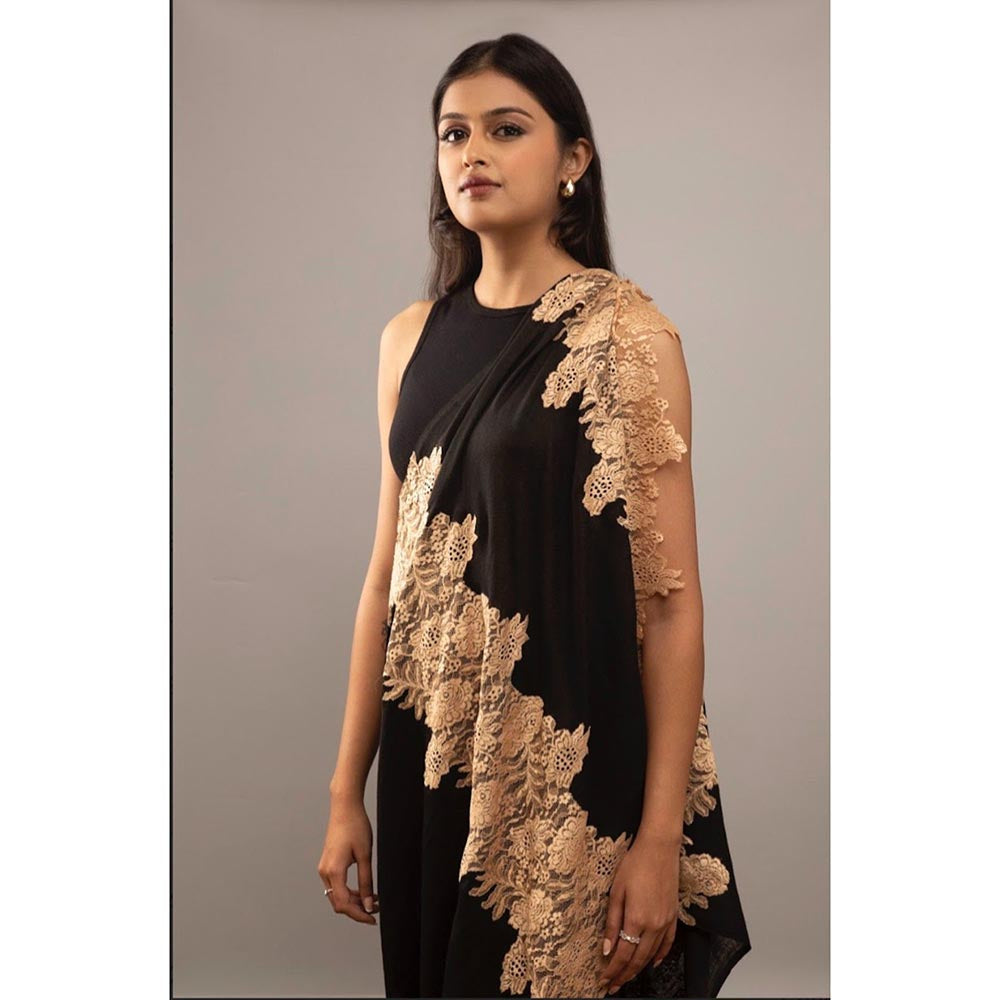 Wrapture By Suzanne Roselle Lace In Black And Gold Shawl