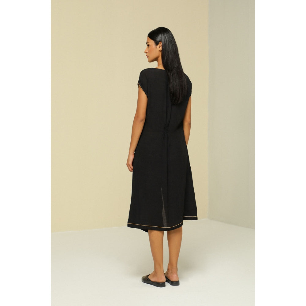 Zaitra Fine Black Dress